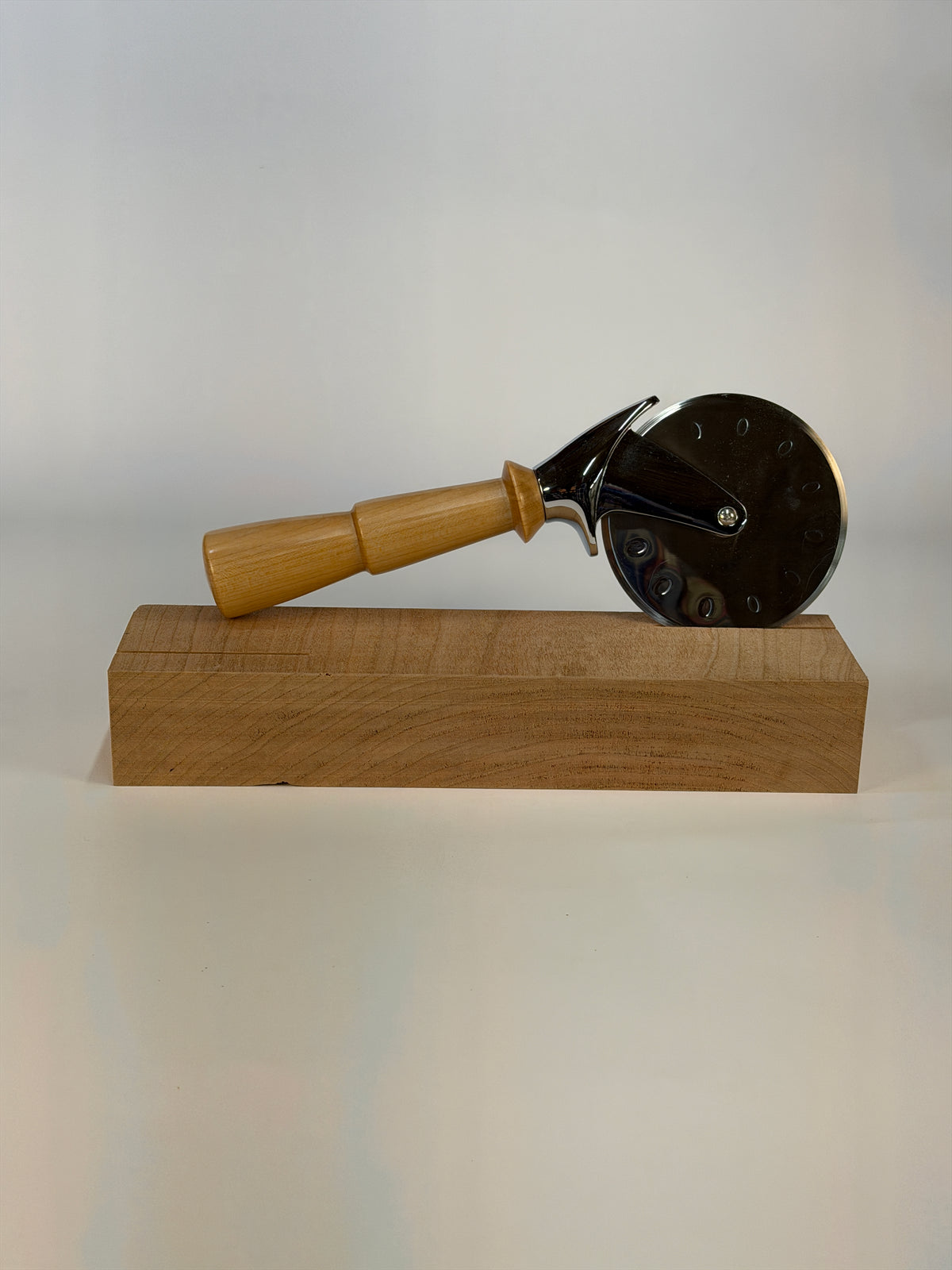 Maple Pizza Cutter I – 10.25" — side view